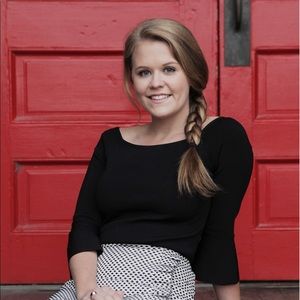 Meet your Posher, Elise